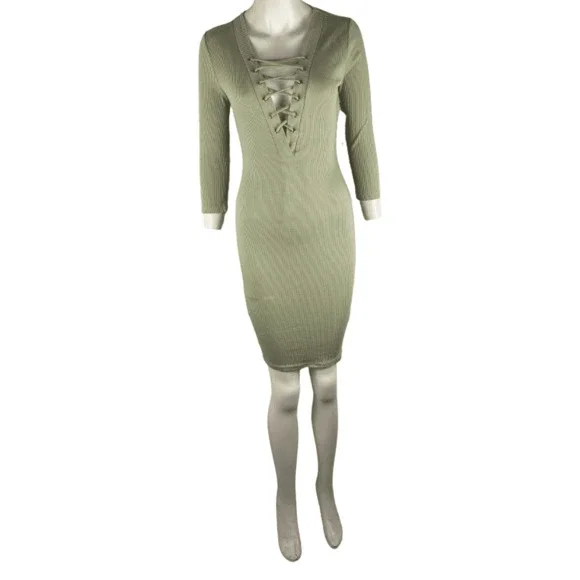 green emerald velvet dress Nova Pattern main image 0